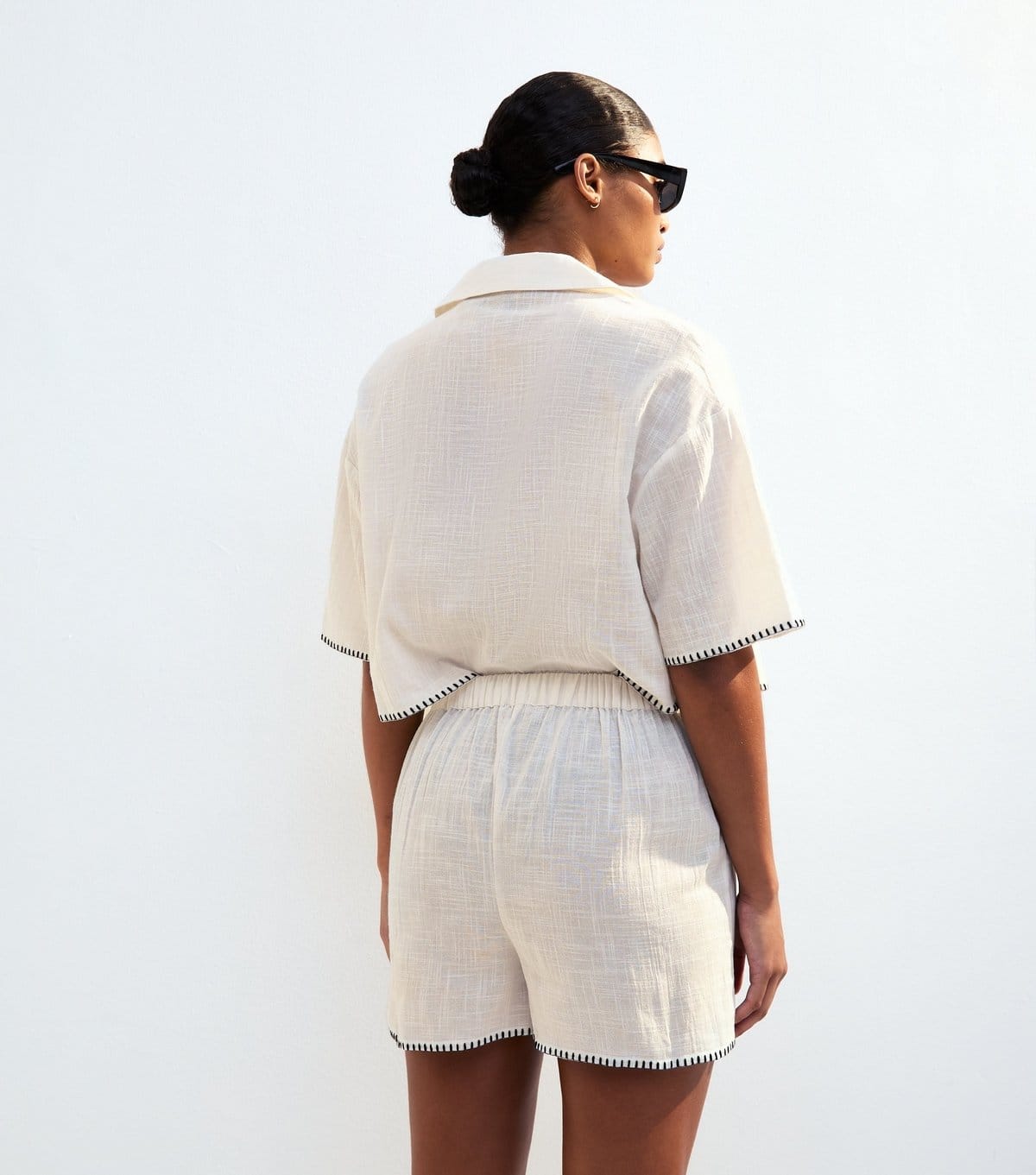 New Look Women's Cream Textured Blanket Stitch Beach Shorts New Look - 4