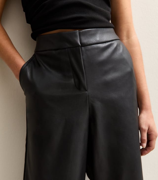 New Look Women's Petite Black Faux Leather Culottes New Look - 3