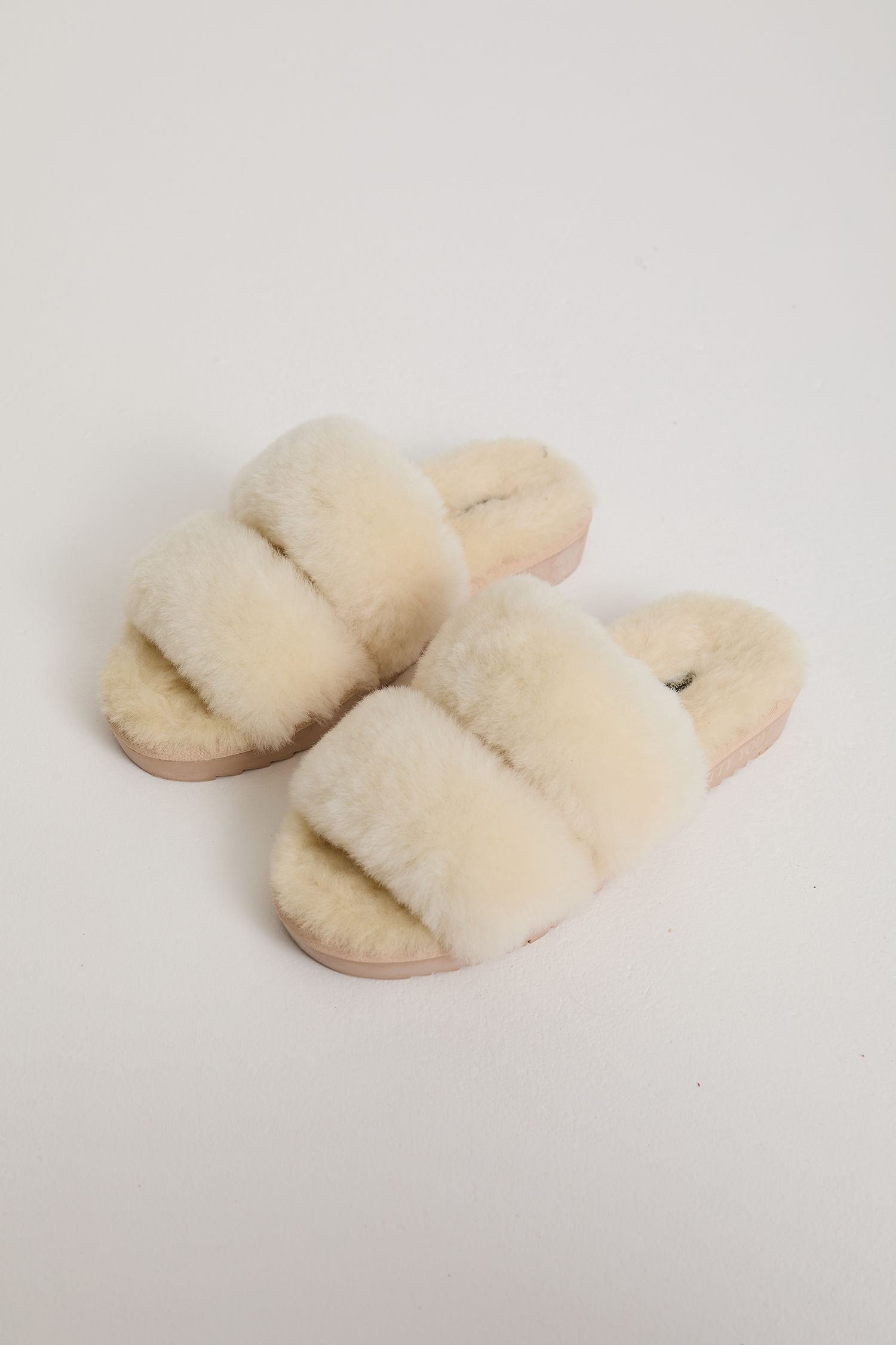 Pretty You London Pretty You London Women's Jinx Sheepskin Slider Slippers in Beige - 2