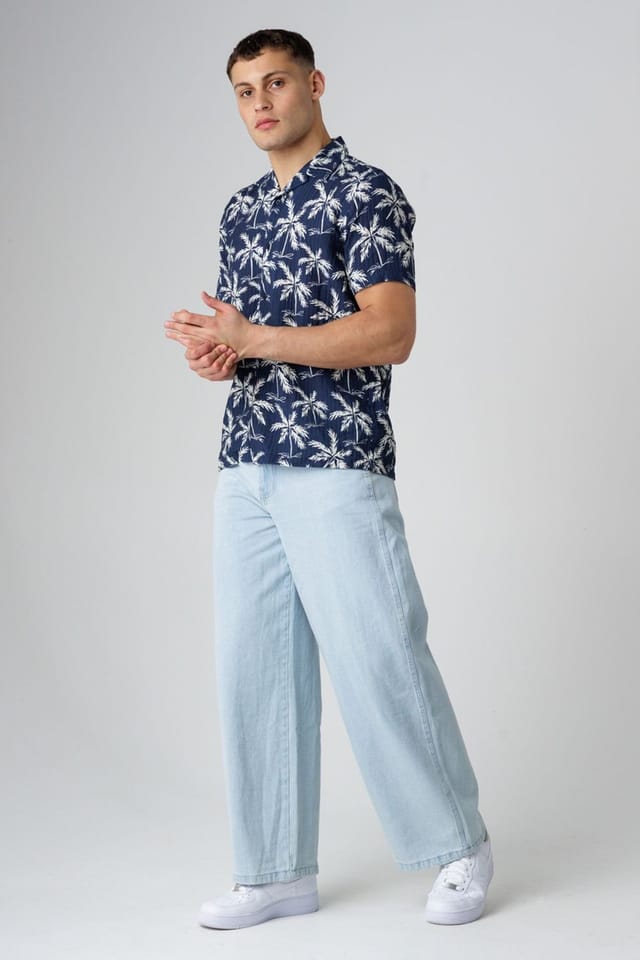 Tokyo Laundry Tokyo Laundry Men's Relaxed Button-Up Palm Print Holiday Shirt in Navy - 3