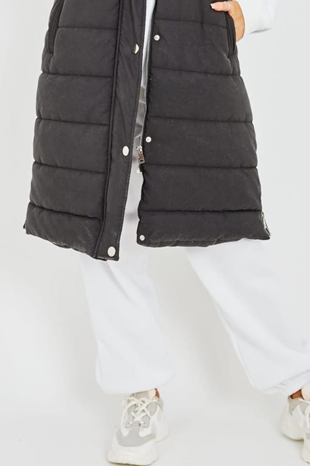 STYLEWISE STYLEWISE Women's Padded Zip-Up - Longline - Hooded Gilet in Black - 3