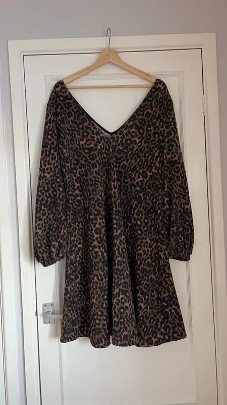 ASOS ASOS Design leopard print balloon sleeve dress size 12
