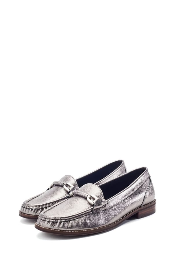 Moda In Pelle Moda In Pelle Women's 'Emella' Leather Loafers in Metallic Silver - 2