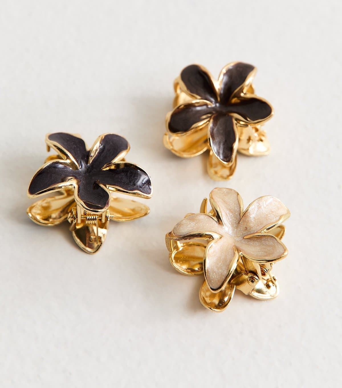 New Look Pack of 3 Gold Tone Enamel Mini Flower Hair Clips New Look