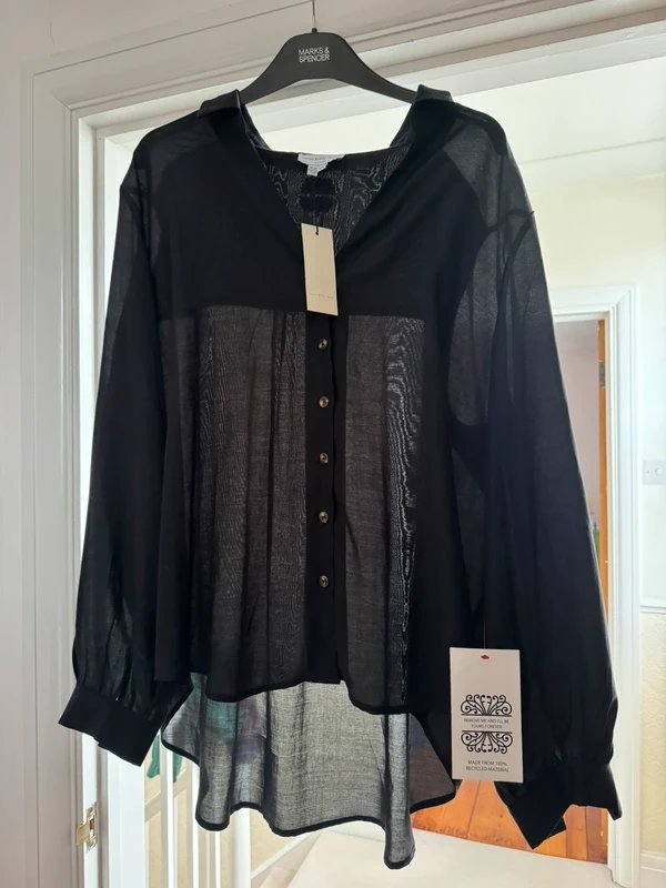 Never Fully Dressed Never Fully Dressed ‘Miley’ shirt - Black - Size 22 - 1