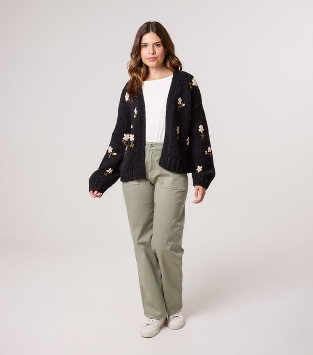 Blue Vanilla Women's Black Floral Embroidered Cardigan Blue Vanilla New Look - 2
