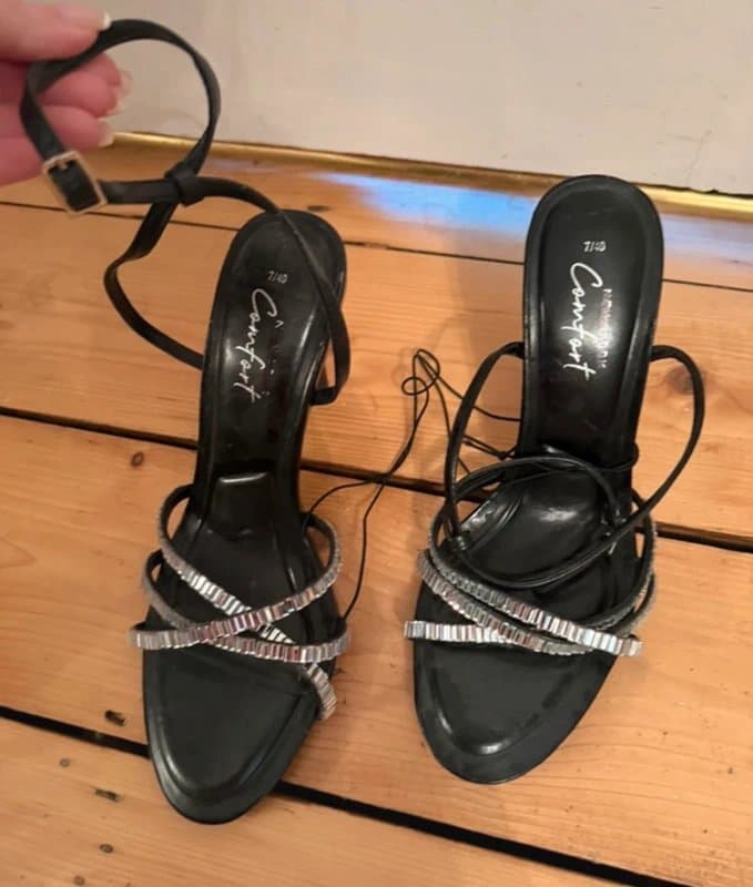 New Look New Look 7 40 Black Silver Embellished strappy Heels Brand New