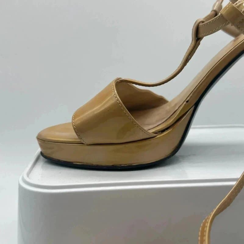 Russell & Bromley Russell & Bromley shoes sz 6 beige gold Platform t bar high heel ankle strap