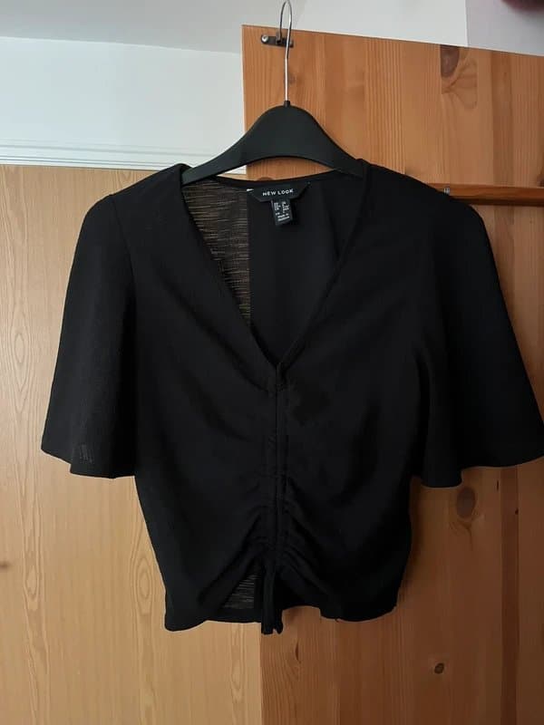 New Look black ruched crop top