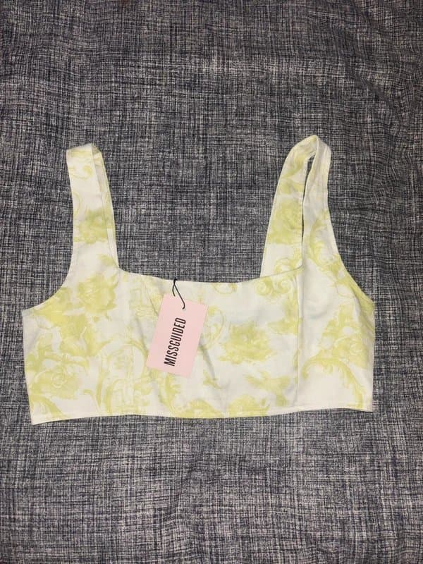 Missguided Missguided Scoop neck crop top
