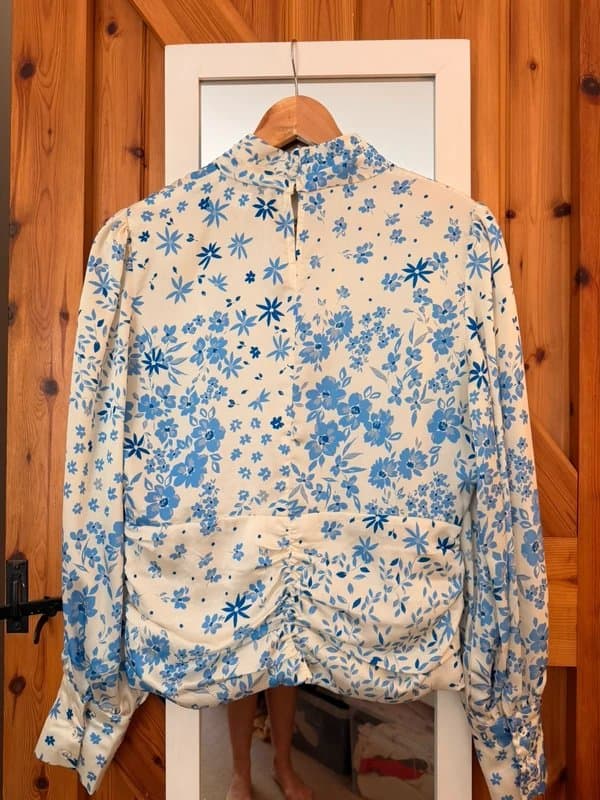 Never Fully Dressed Never Fully Dressed Floral Split Front Blouse Size 14