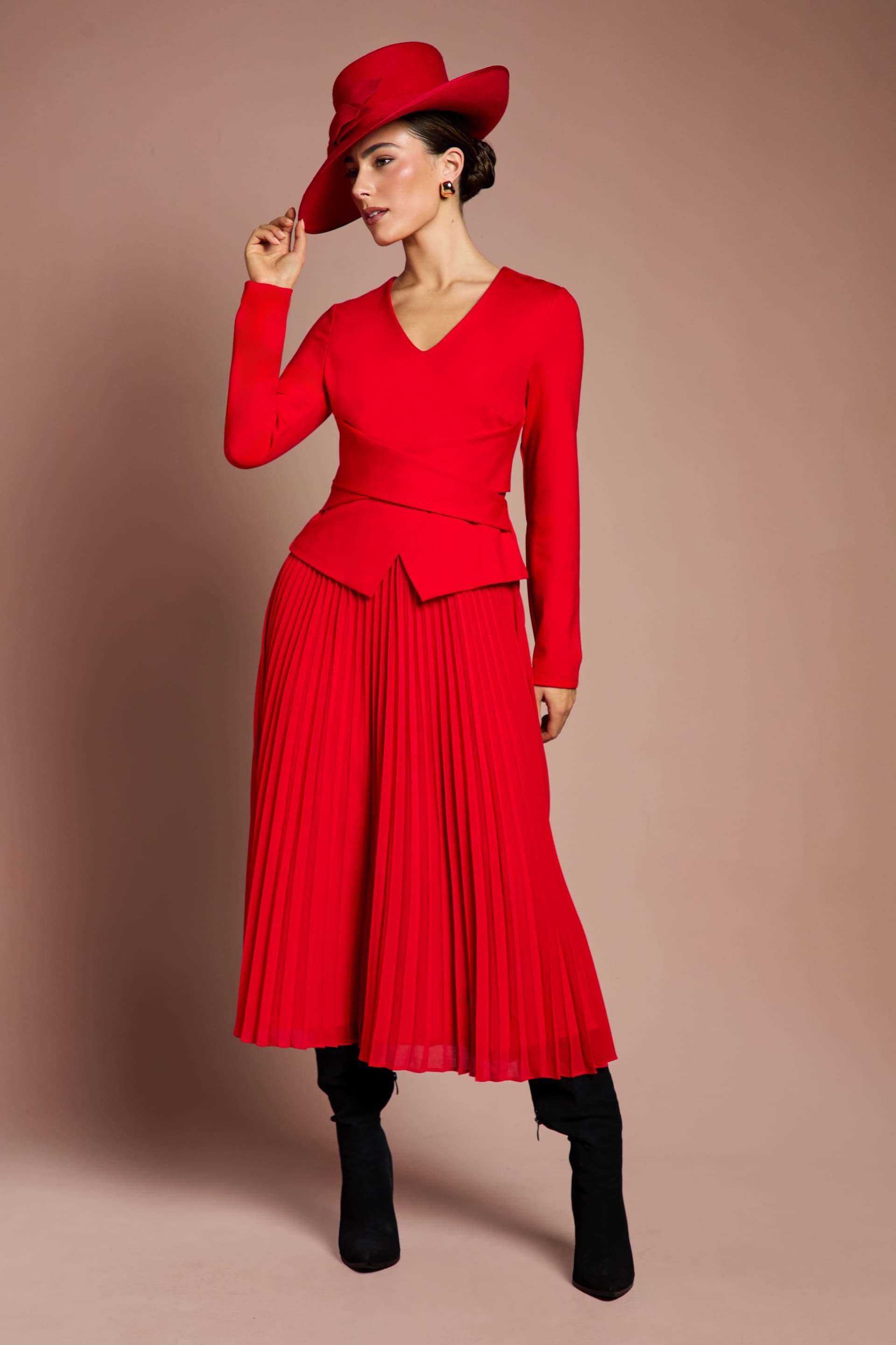 Coast Coast Women's Lisa Tan Long Sleeve Ponte Bodice With Pleated Skirt Midi Dress in Red