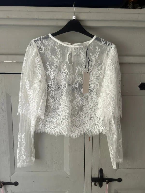 Never Fully Dressed Never fully dressed white lace long sleeve top