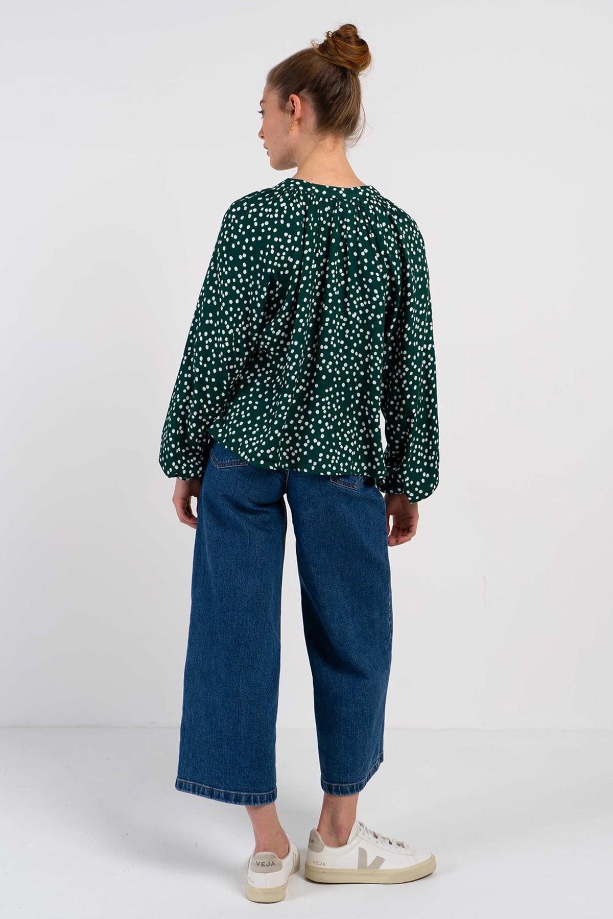 Kettlewell Kettlewell Women's Delilah V-Neck Blouse in Bottle Green - 4