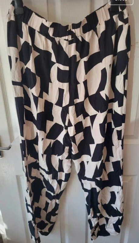 F&F 50% Off NWT F&F trousers size 16 perfect for city breaks cruises or summer holidays