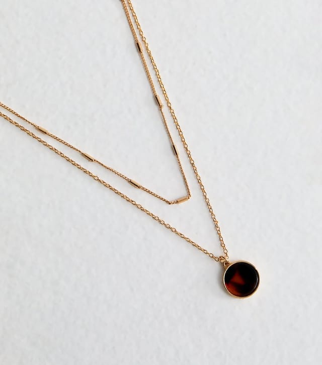 New Look Gold Tone Multi Layer Tortoiseshell Circle Pendant Necklace New Look - 3