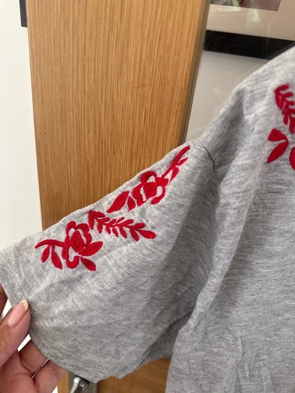 New Look Size 14 grey and red embroidered crop top