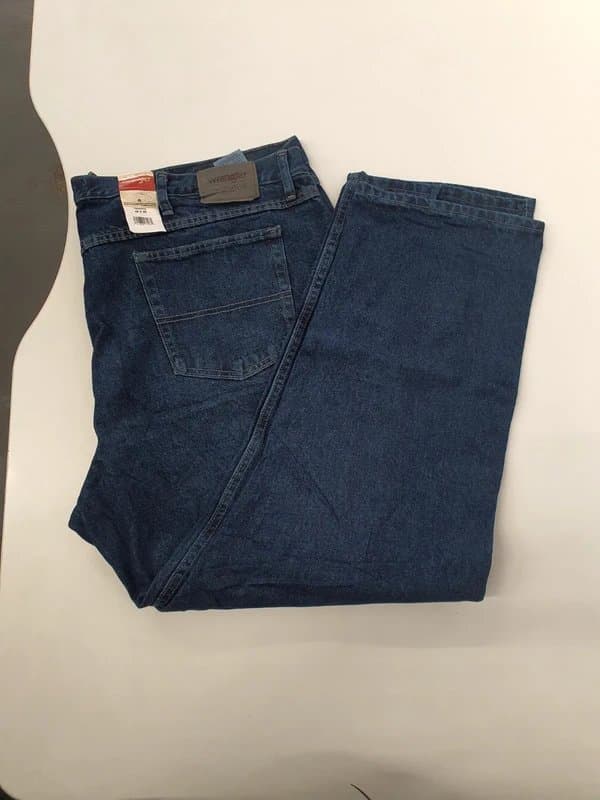 Wrangler Wrangler relaxed jeans 48W 30L brand new Wranglers (11646)