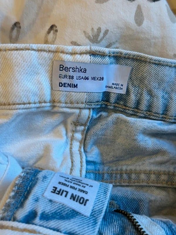 Bershka Bershka jeans half white half blue