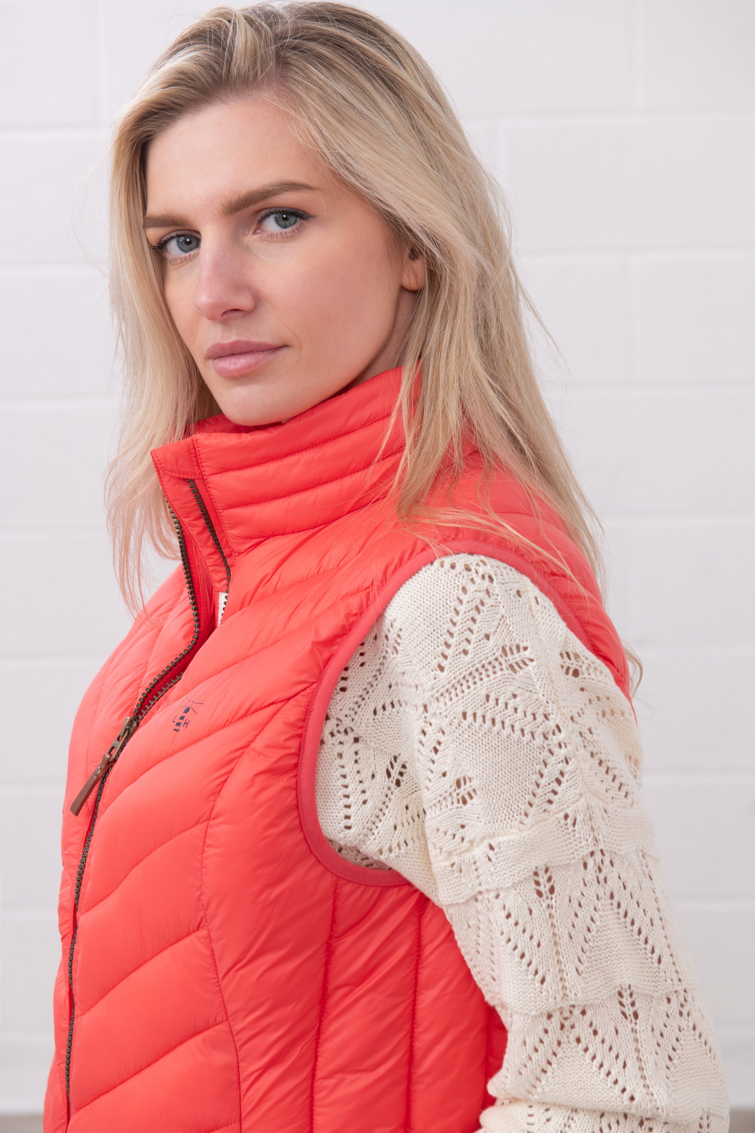 Lighthouse Clothing Lighthouse Clothing Women's Laurel Gilet in Coral - 3