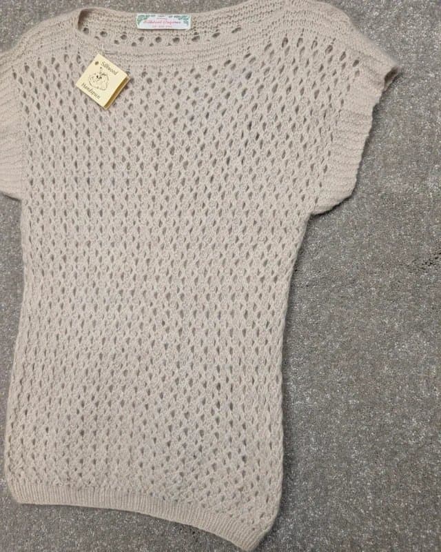 Hand Knitted Silkwood Angoras Jumper Womens Size Small Beige Handspun Knit Rabbit Vintage Y2K