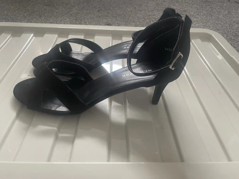 New Look New Look velvet heels