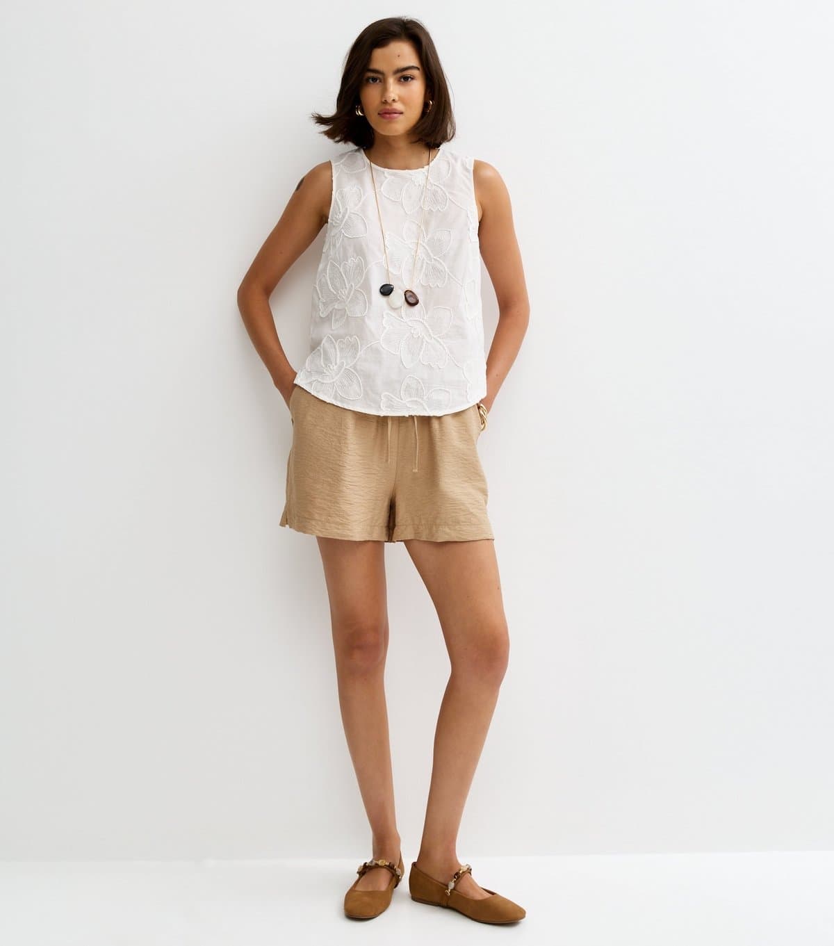 New Look Women's Stone Crinkle Texture Drawstring Shorts New Look