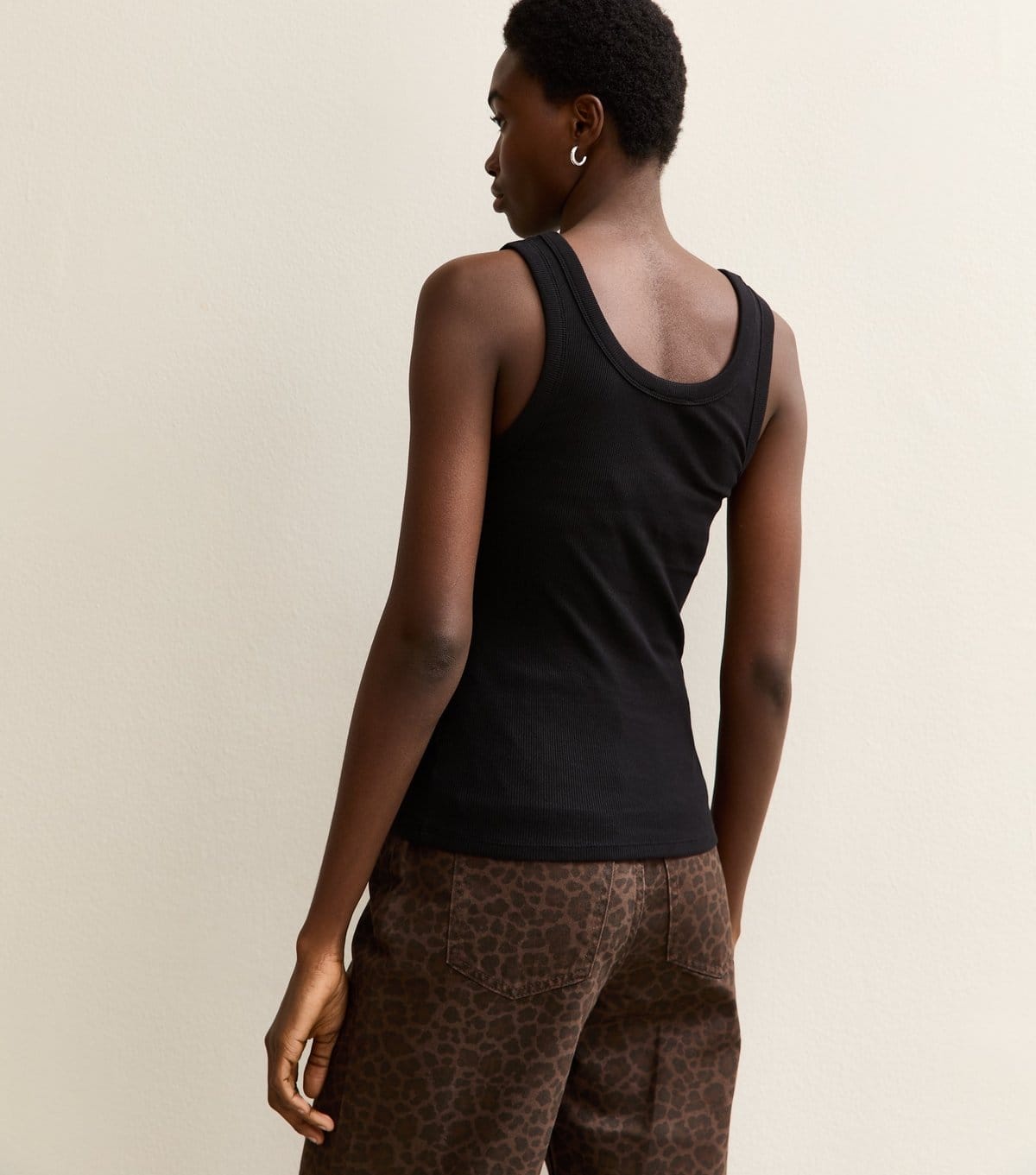 New Look Women's Tall Black Ribbed Scoop Neck Vest New Look - 4