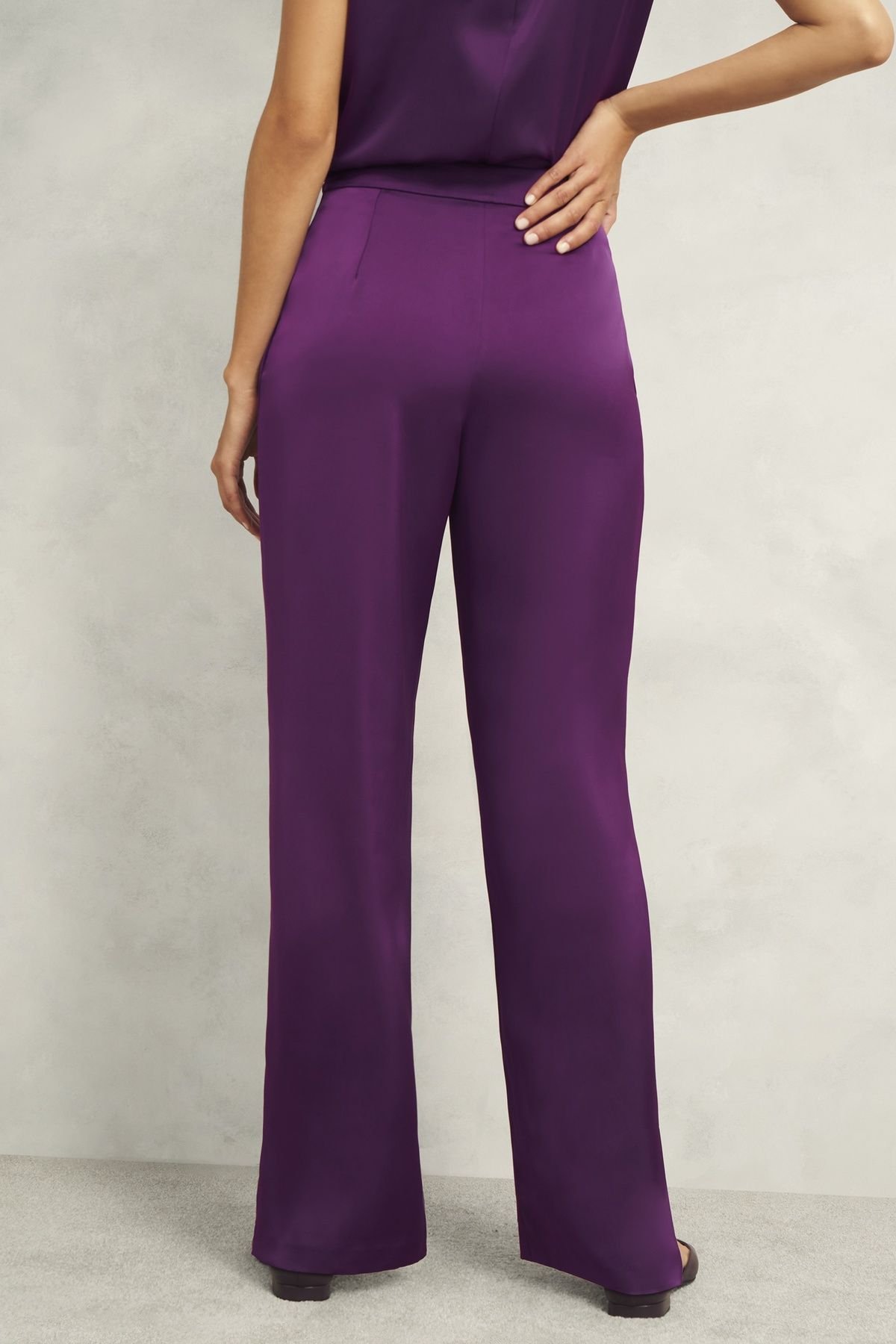 Hobbs London Hobbs London Women's Judith Satin High Waisted Trousers in Grape - 4