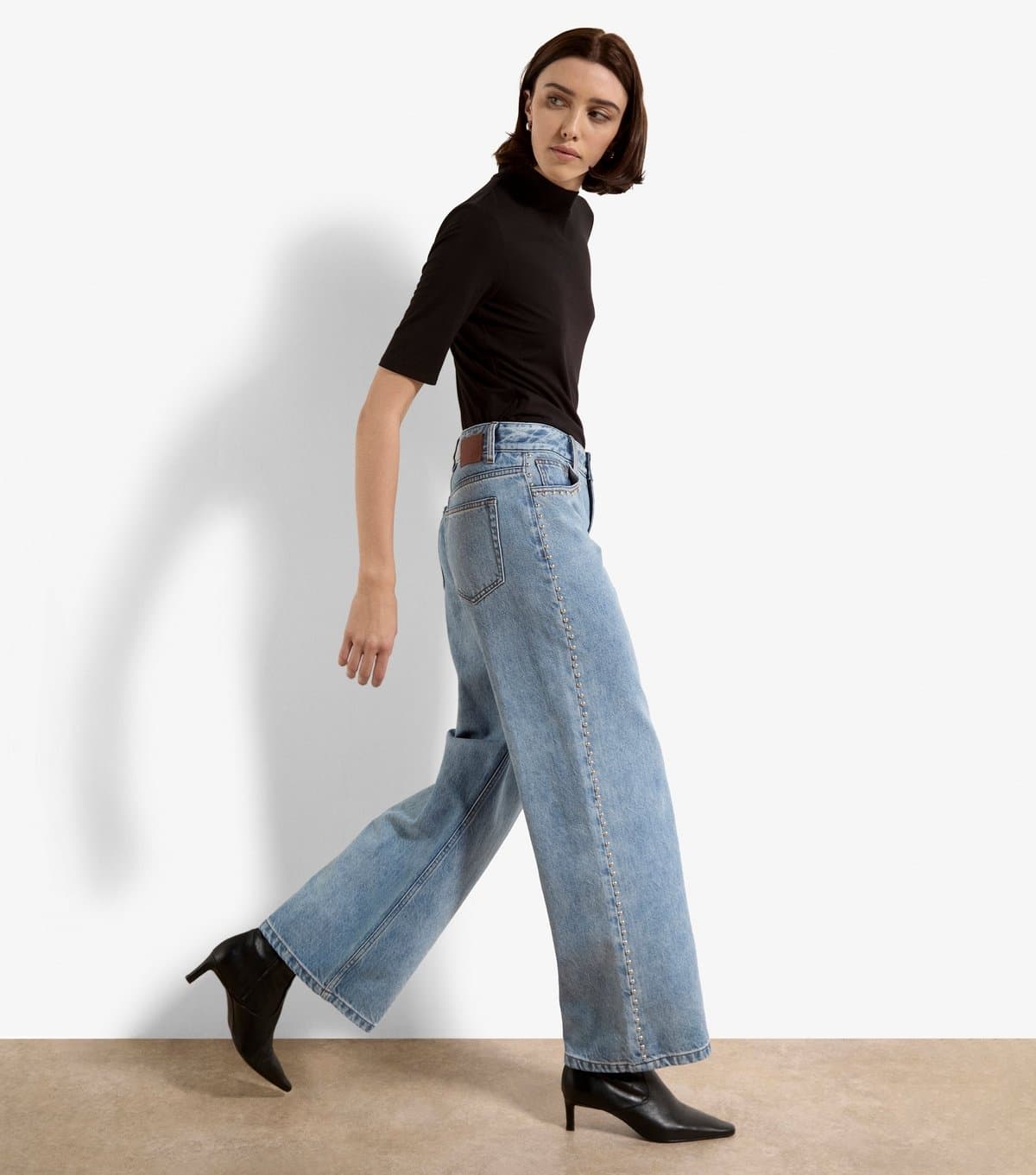 Apricot Women's Light Blue Studded Wide Leg Jeans Apricot New Look