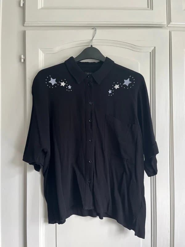 Topshop Topshop Embroidered Space-Themed Shirt