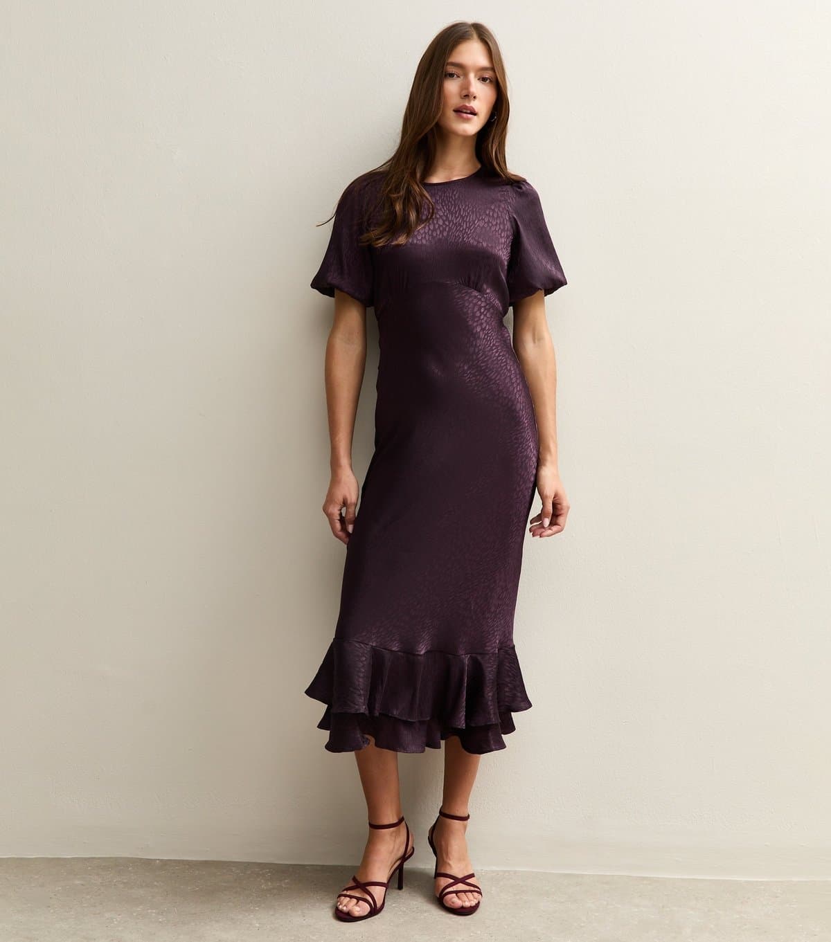 New Look Women's Dark Burgundy Feather Jacquard Satin Midi Dress New Look
