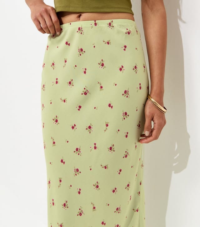 New Look Women's Green Floral Ditsy Print Bias Cut Midi Skirt New Look - 2