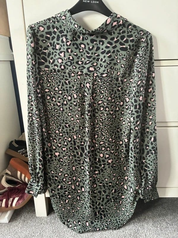 New Look New look size 8 leopard print shirt blouse - 1