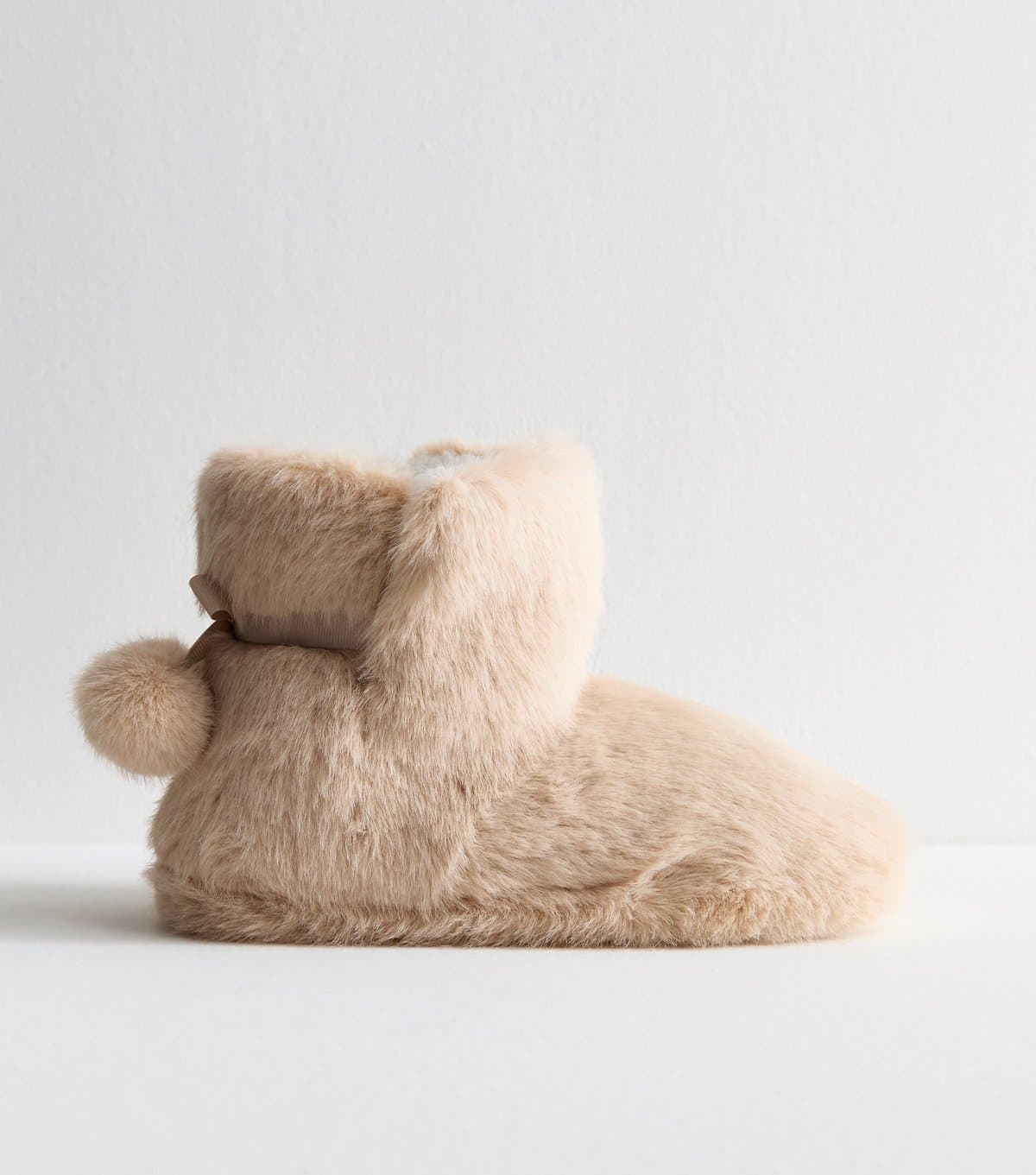 New Look New Look Off White Faux Fur Slipper Boots