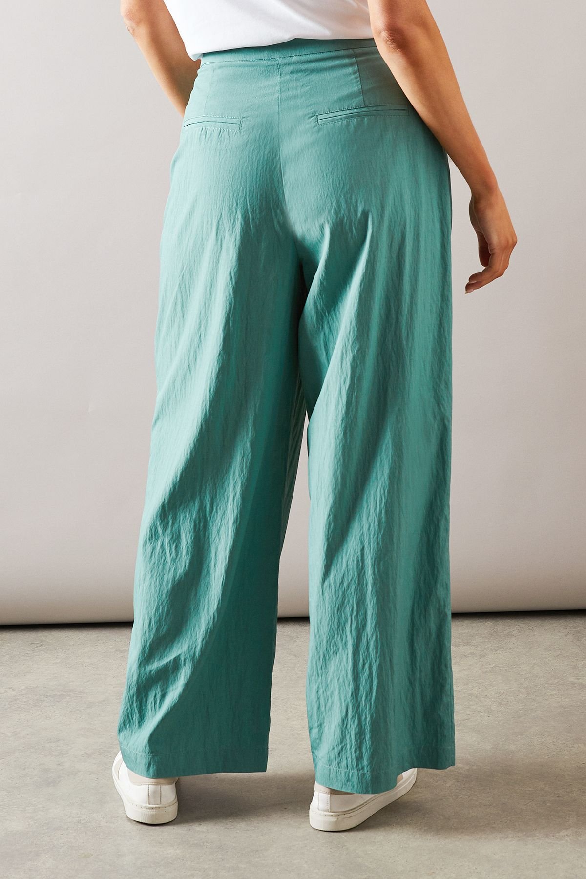 Wallis Wallis Women's Wide Leg Pleat Detail Trouser in Sage - 3
