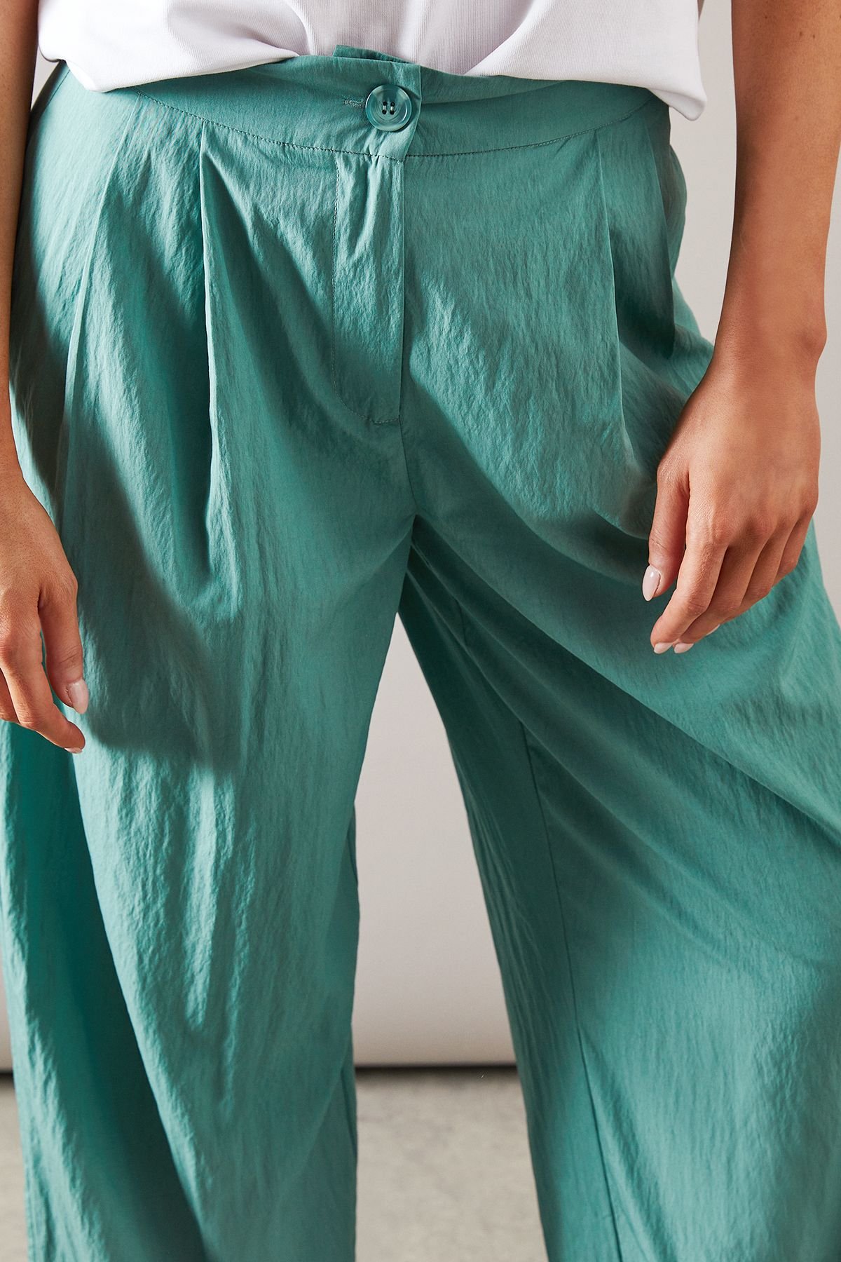 Wallis Wallis Women's Wide Leg Pleat Detail Trouser in Sage - 4