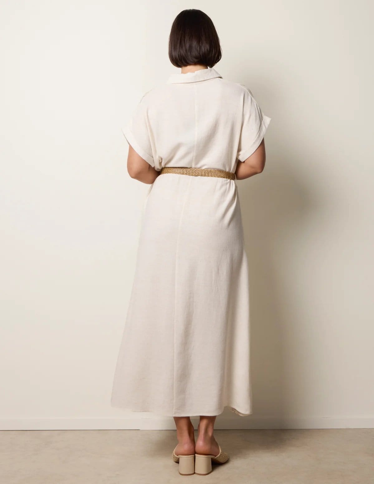 Blue Vanilla Linen Belted Dress With Feather Embroidery - 4