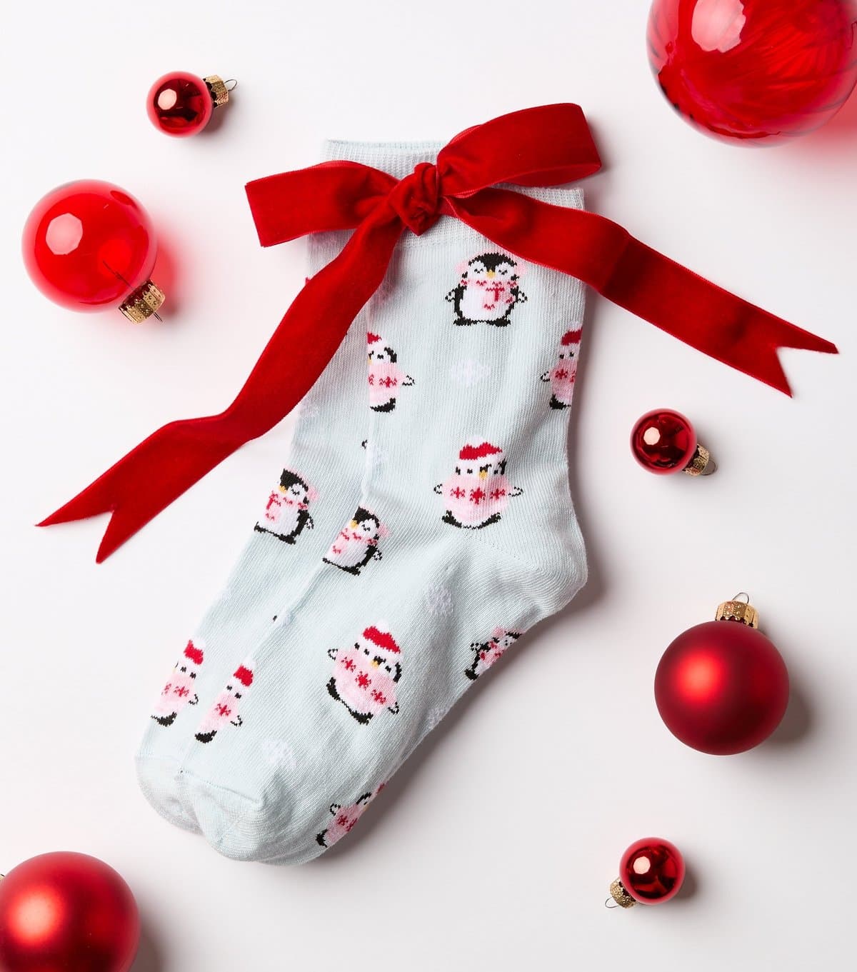 New Look Light Blue Cotton Rich Christmas Penguin Patterned Ankle Socks New Look