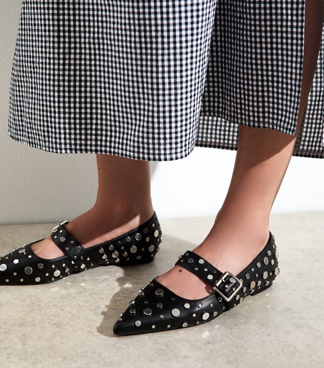 Public Desire Women's Florentine Black Point Toe Flats Public Desire New Look - 2