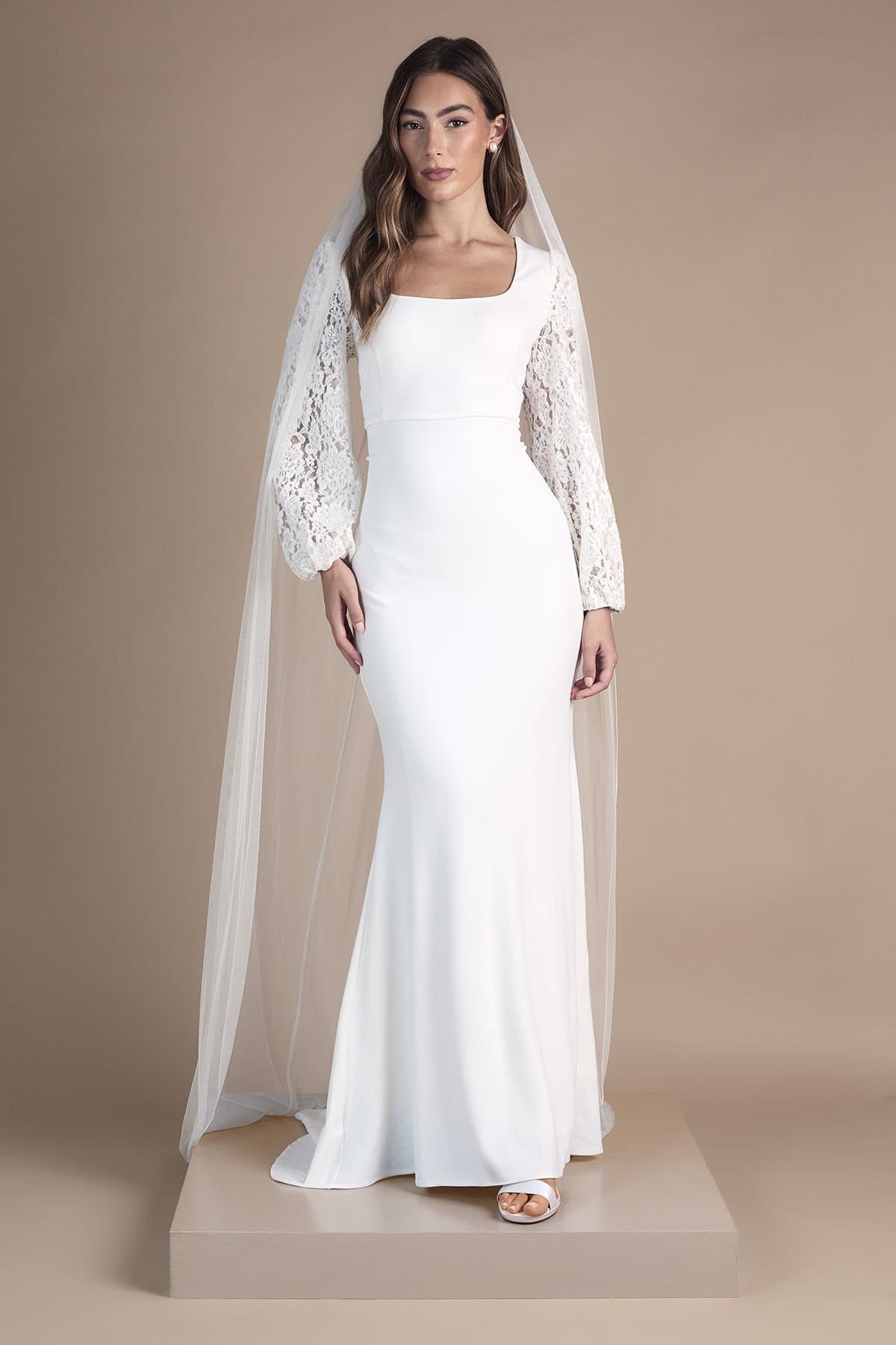 Coast Coast Women's Square Neck Statement Sleeve Maxi Fishtail Wedding Dress in Ivory