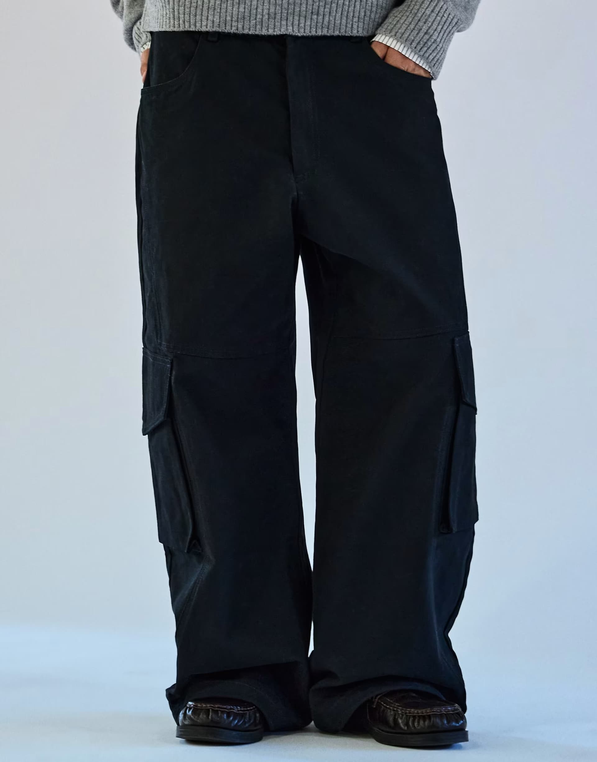 ASOS Bershka Baggy cargo trousers in blue