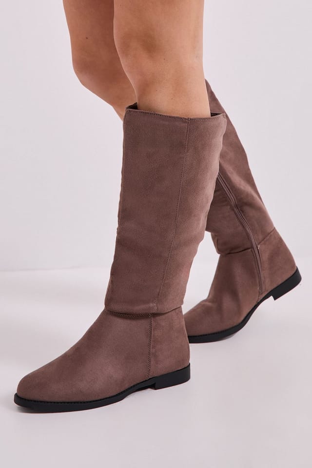 Dorothy Perkins Dorothy Perkins Women's Wide Fit Karla Knee High Flat Boots in Taupe - 2