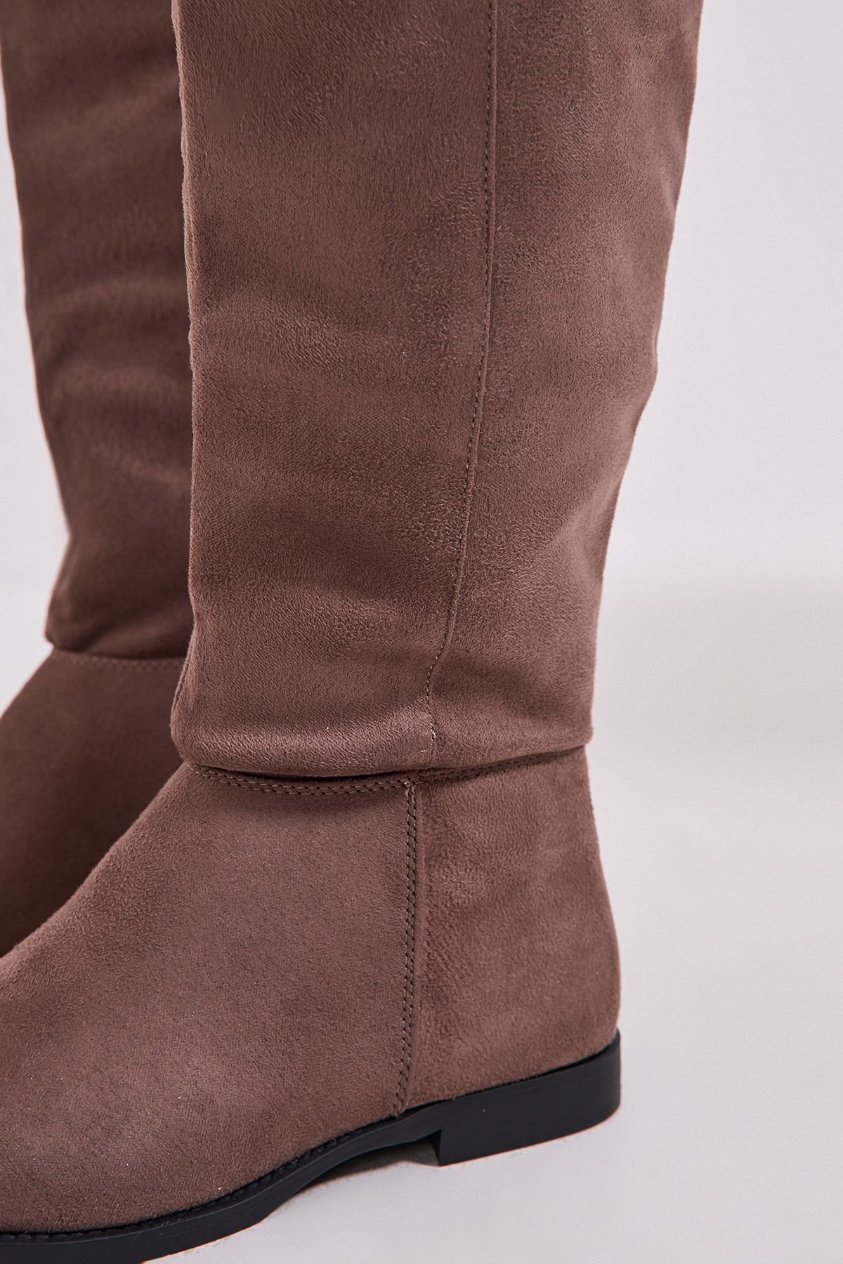 Dorothy Perkins Dorothy Perkins Women's Wide Fit Karla Knee High Flat Boots in Taupe - 4