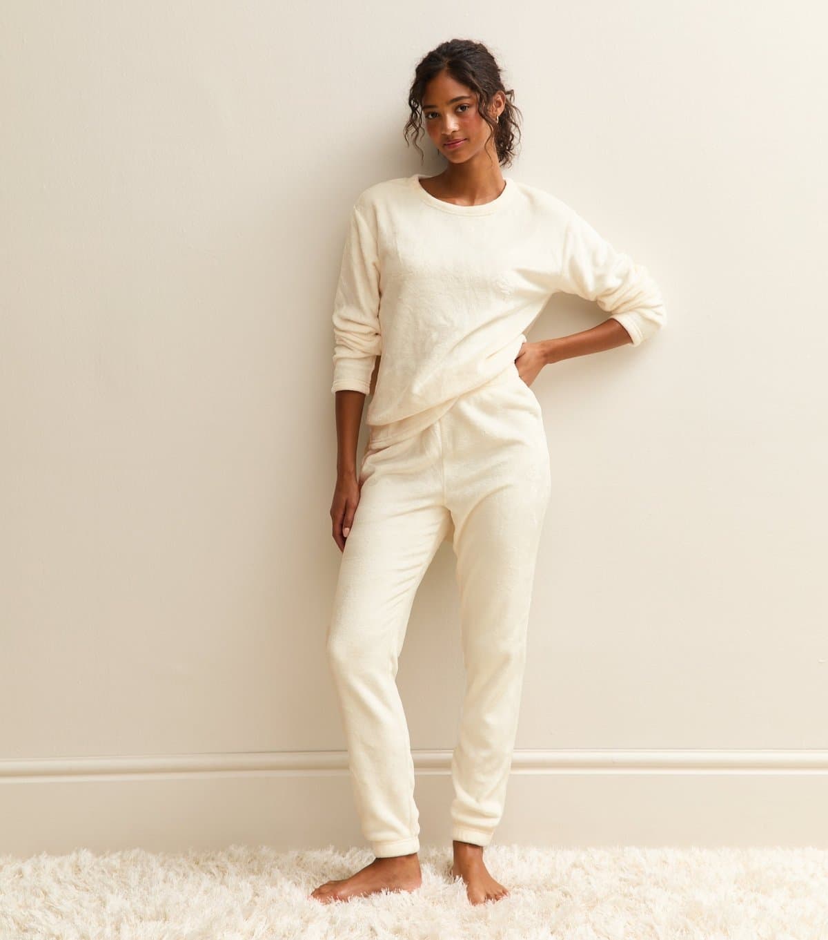 New Look Women's Off White Fluffy Tapered Lounge Trousers New Look