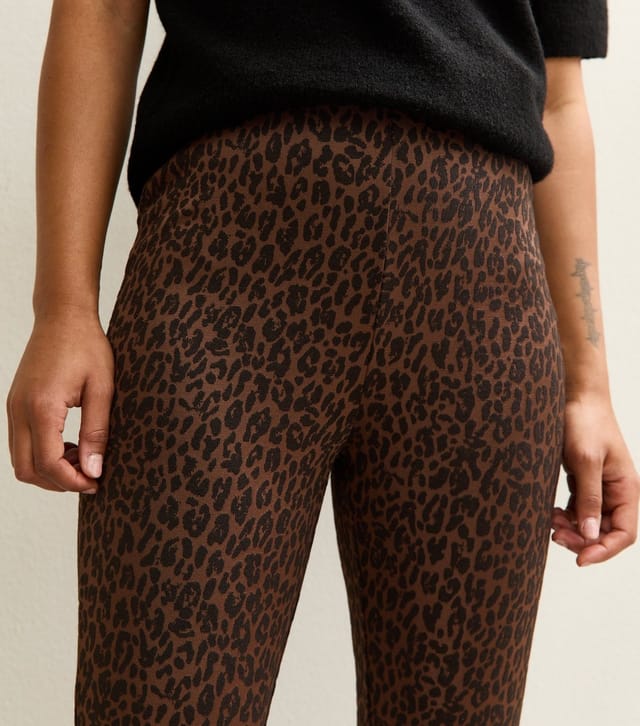 New Look Women's Petite Brown Leopard Print Flared Leg Trousers New Look - 2