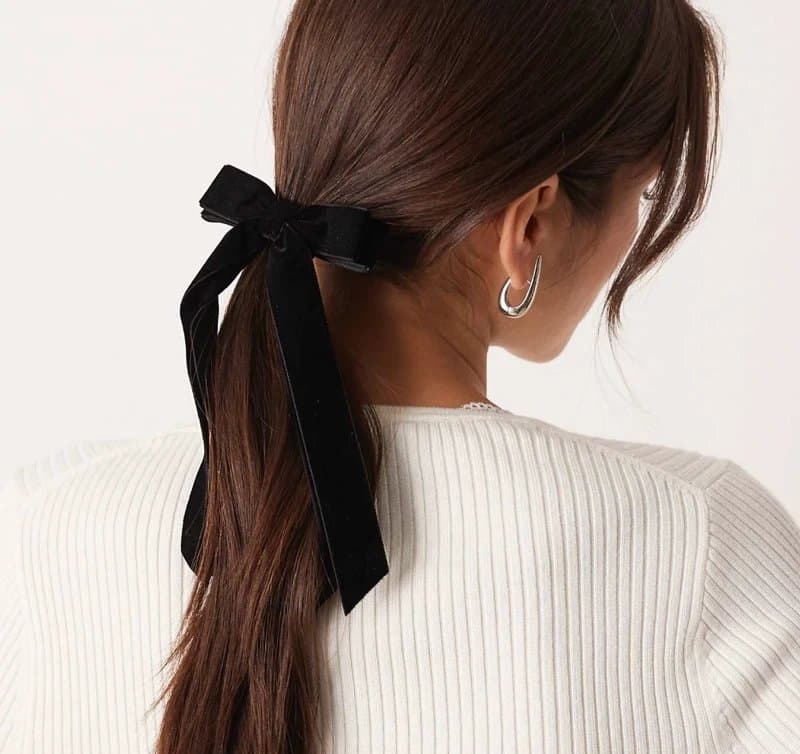 ASOS Design Brand new ASOS design hairband with velvet bow in black