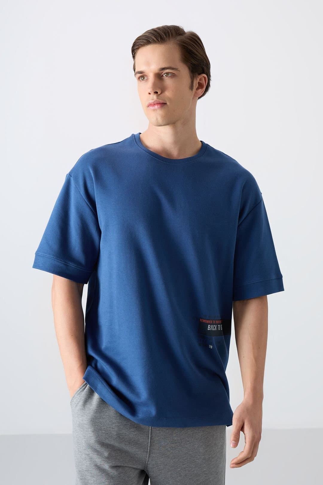 Tommy Life Tommy Life Men's Oversized Cotton-Blend Crew Neck T-Shirt in Blue