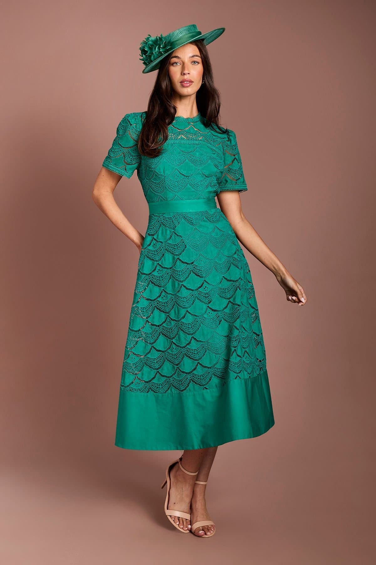 Coast Coast Women's Lisa Tan Lace Satin Trim Short Sleeve Midi Dress in Green