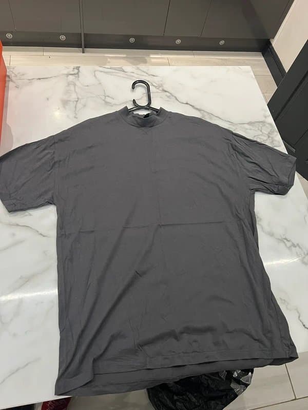 New Look New look tight neck t